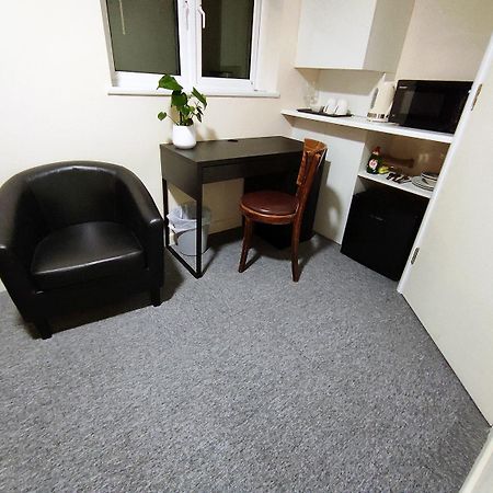 Osney Hazel Studio - Self Contained Studio Flat Oxford Exterior photo